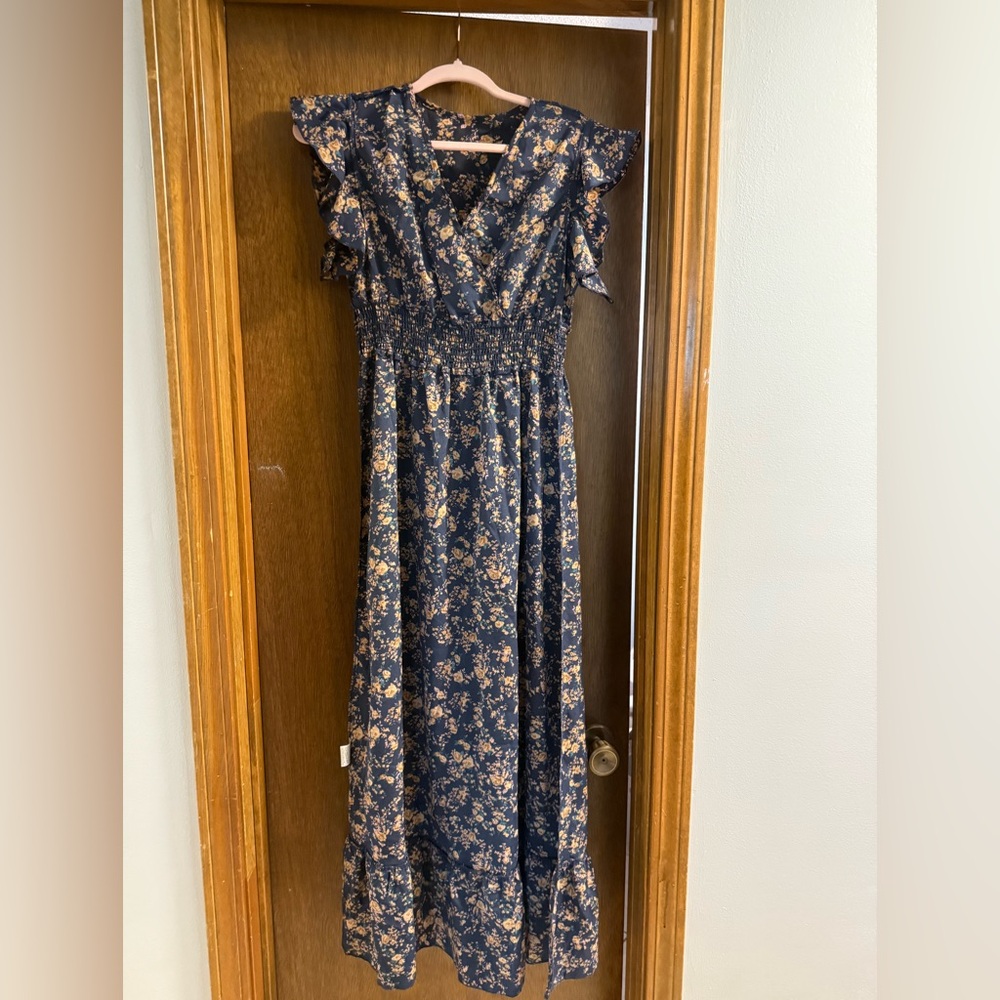 Floral Maxi Dress with Ruffle Sleeves